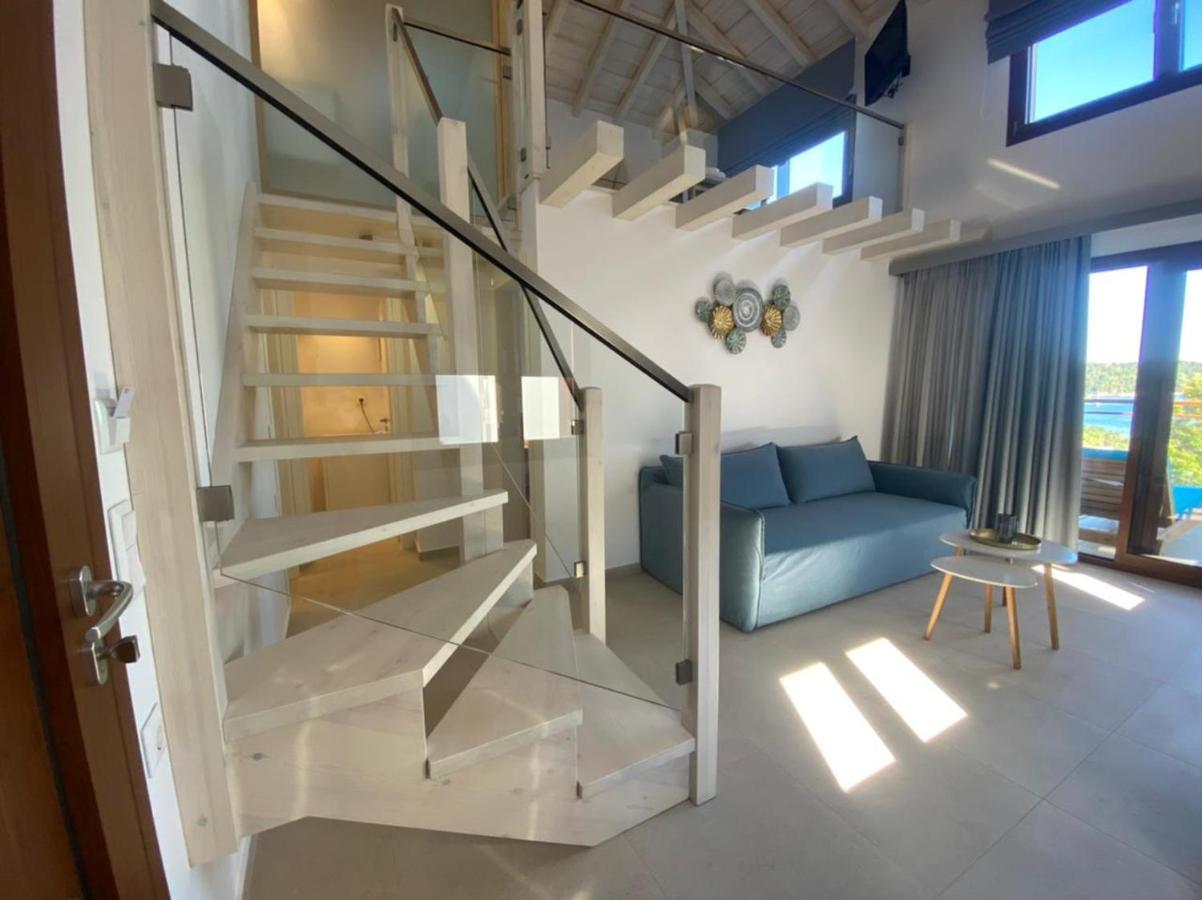 Magic Hotel อายา ปารัสเกวี ภายนอก รูปภาพ