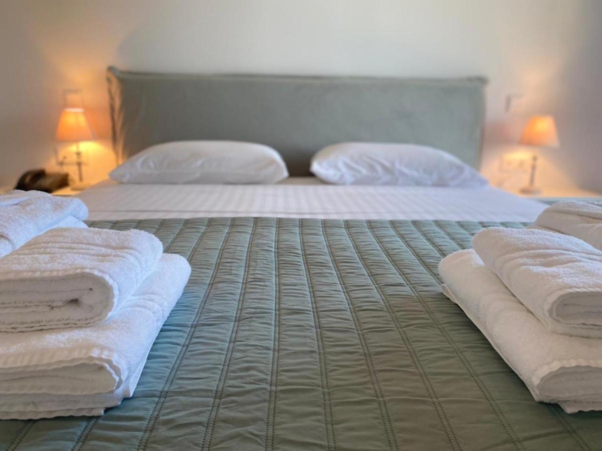 Magic Hotel อายา ปารัสเกวี ภายนอก รูปภาพ