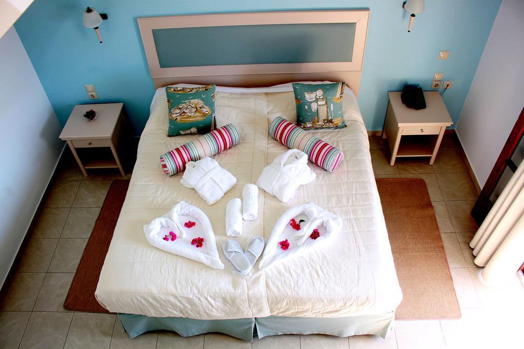 Magic Hotel อายา ปารัสเกวี ภายนอก รูปภาพ