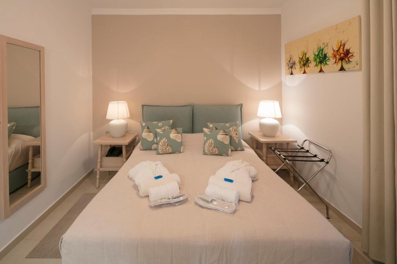 Magic Hotel อายา ปารัสเกวี ภายนอก รูปภาพ